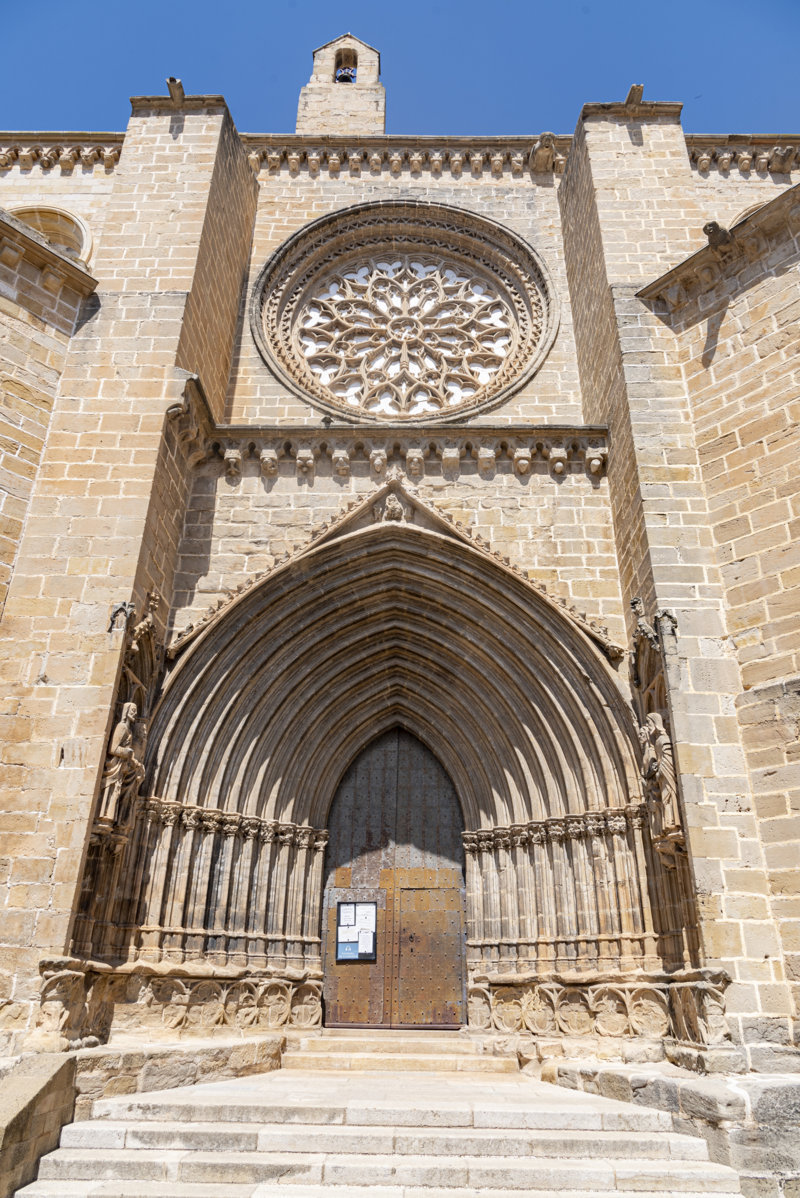 Teruel - Valderrobres 33 - iglesia de Santa María la Mayor.jpg